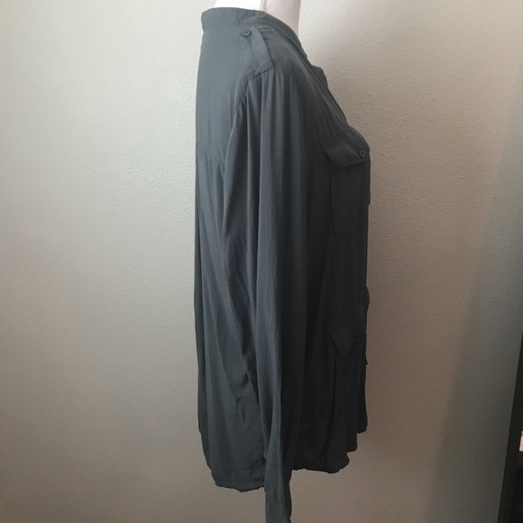 Cute flowy top. Gray/ green  Rubbish size L - Picture 3 of 7